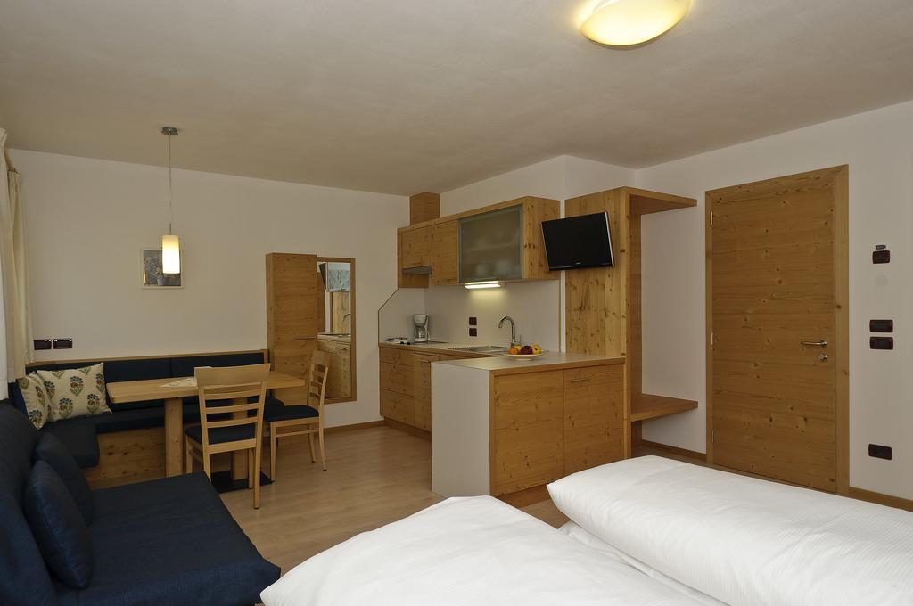 Residence Ciasa Mirasas Μπαντία Δωμάτιο φωτογραφία
