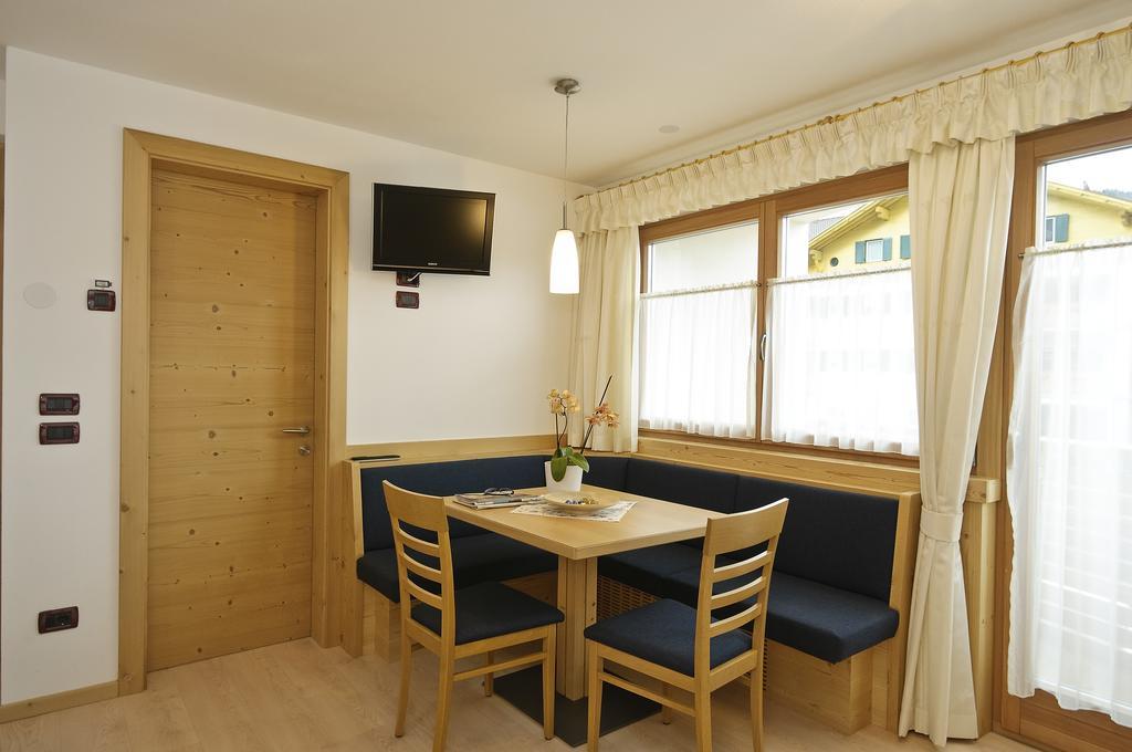Residence Ciasa Mirasas Μπαντία Δωμάτιο φωτογραφία